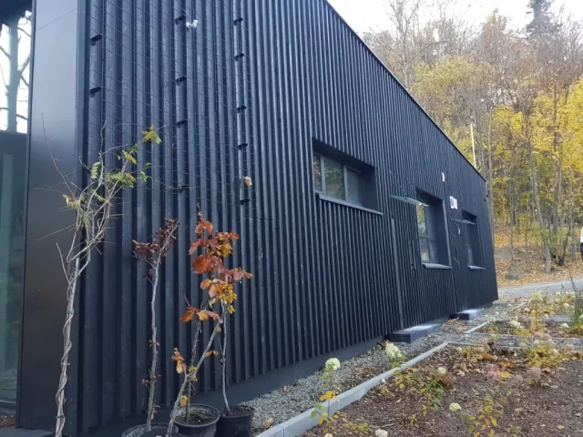 Elewacja Shou Sugi Ban - Modrzew - Degmeda - Bielsko Biała