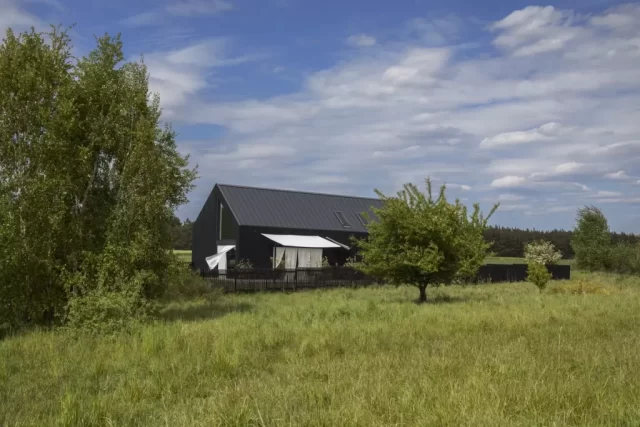 Elewacje Shou Sugi Ban - Degmeda - Świerk skandynawski - Dom nad morzem