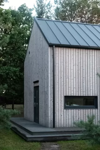 Elewacje Shou Sugi Ban - Degmeda - Świerk skandynawski - Domek blisko natury