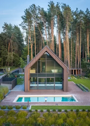 Elewacje Shou Sugi Ban - Degmena - Modrzew, świerk skandynawski - Stodoła Nad Bugiem